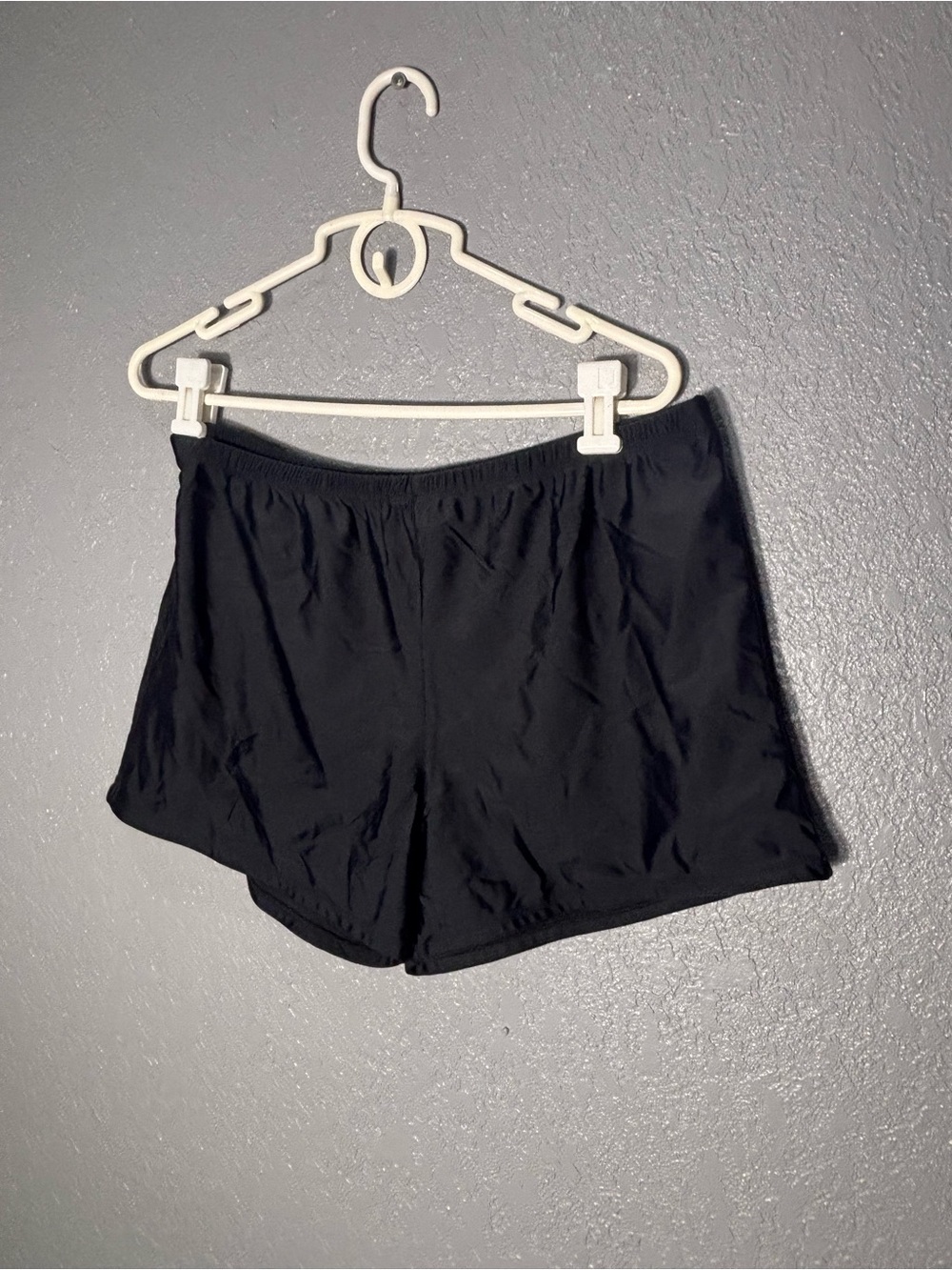 Women’s Basic Black Elastic-Waist Shorts